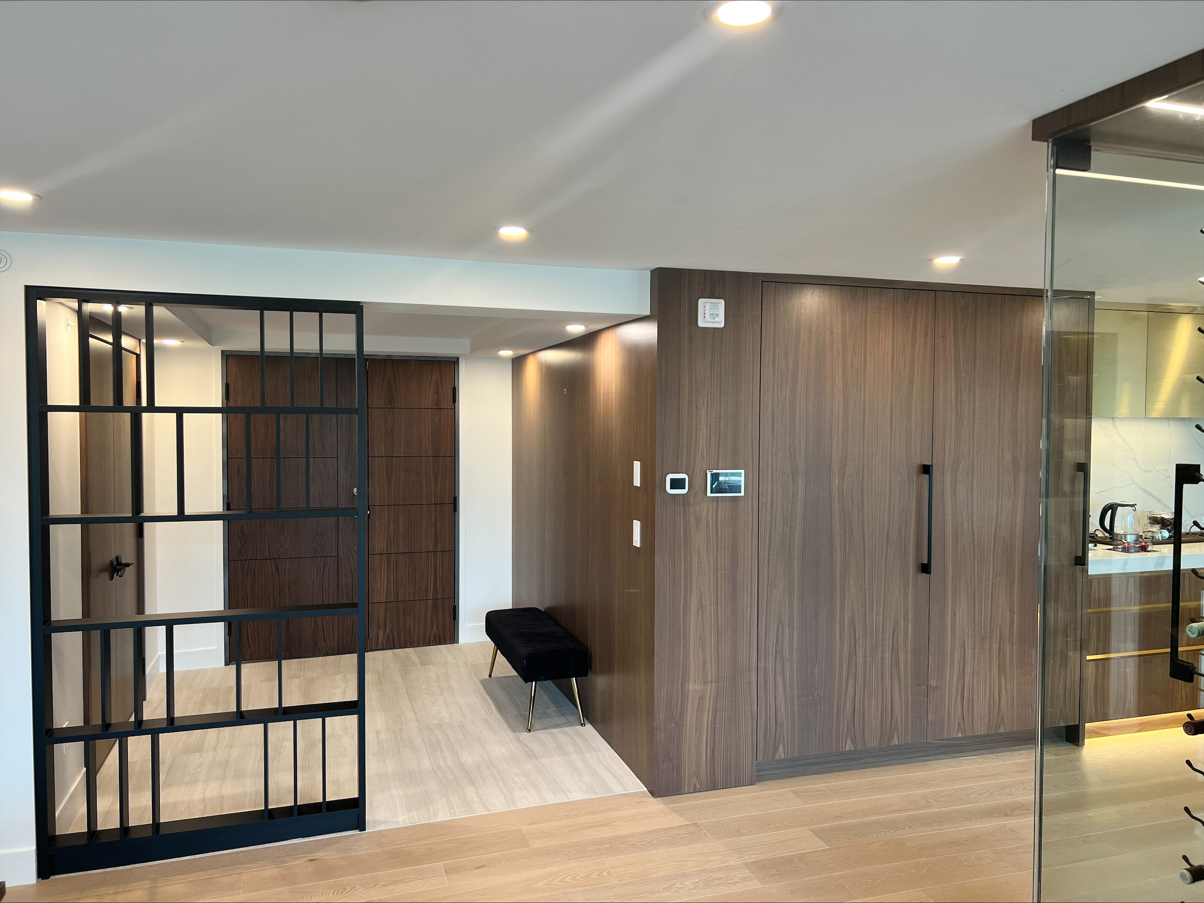 Kensington Luxury Condominium - Photo 2