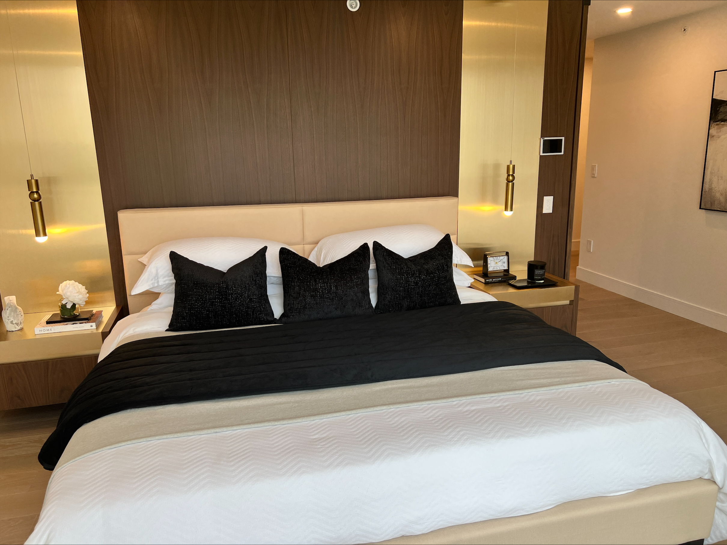 Kensington Luxury Condominium - Photo 6