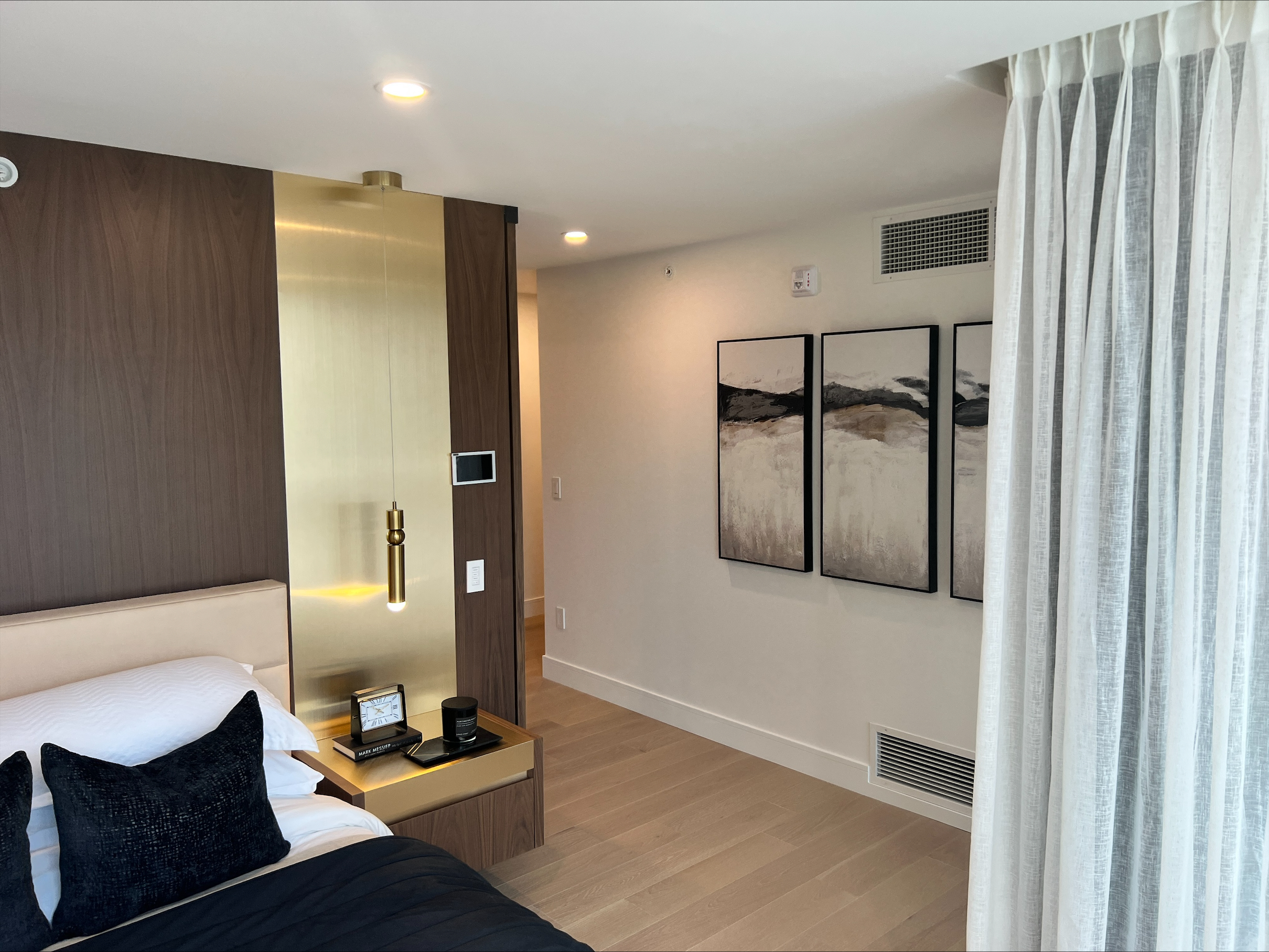 Kensington Luxury Condominium - Photo 7